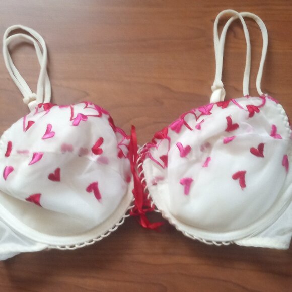 Vintage Fredericks of Hollywood Bra White Pink Red Hearts 34C 90's Y2K - Picture 1 of 9